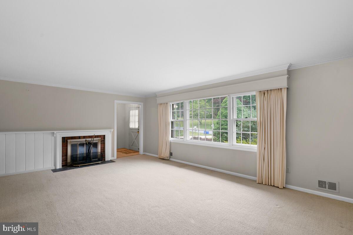 NORTH SHERWOOD FOREST - Residential