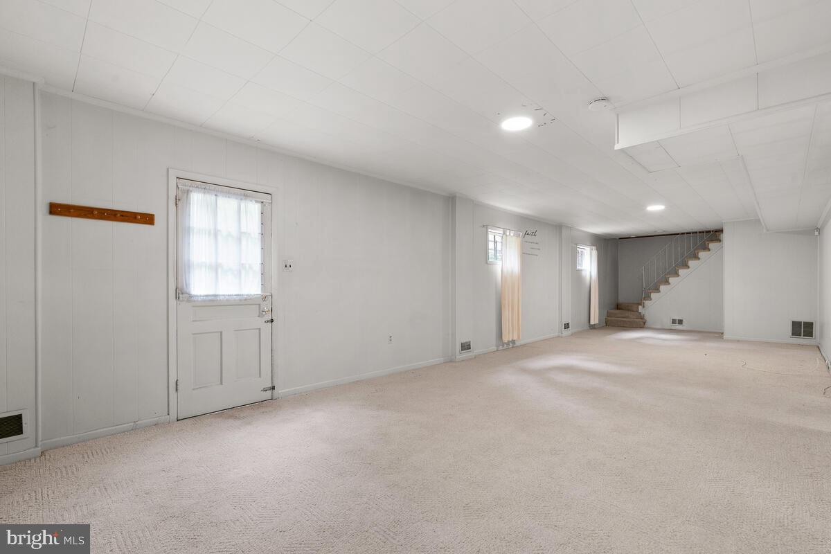 NORTH SHERWOOD FOREST - Residential