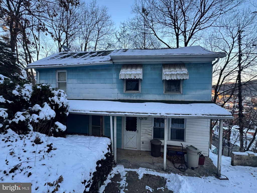 Photo of 324 N 7th Street, POTTSVILLE, PA 17901 (MLS # PASK2025322)