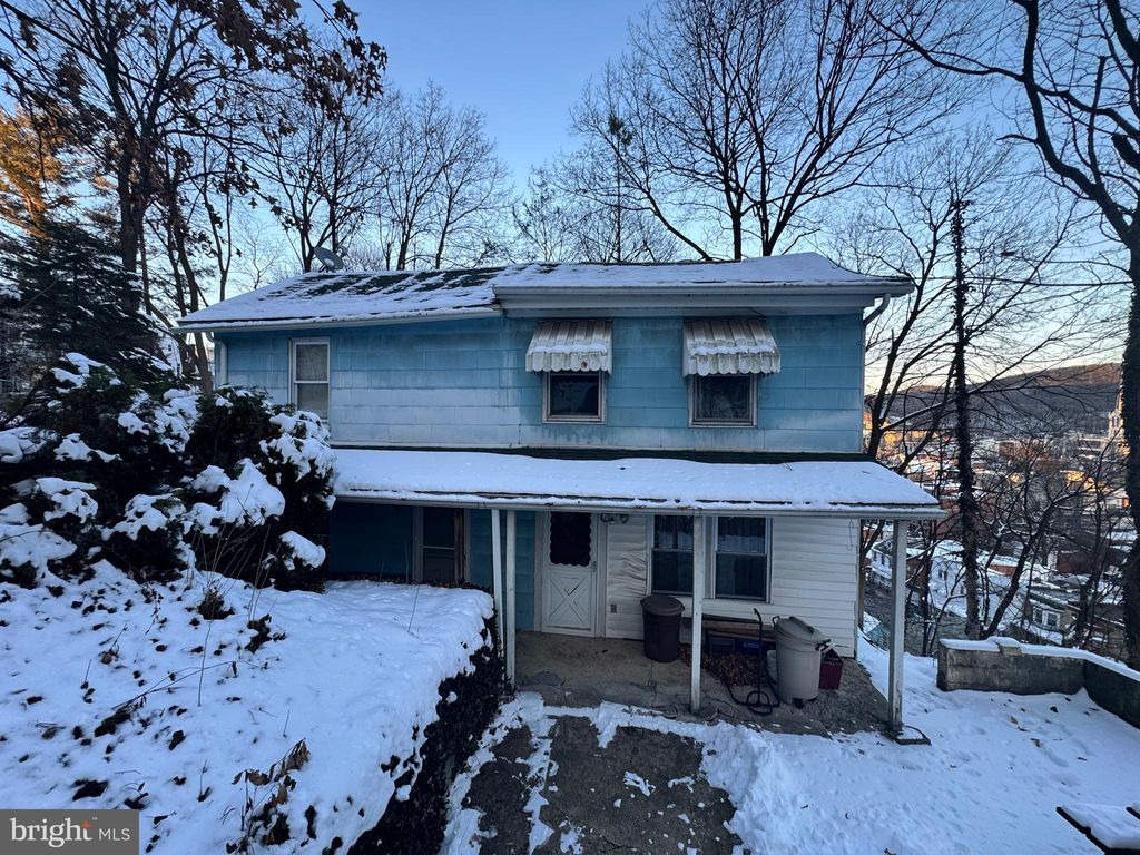 Photo of 324 N 7th Street, POTTSVILLE, PA 17901 (MLS # PASK2025322)