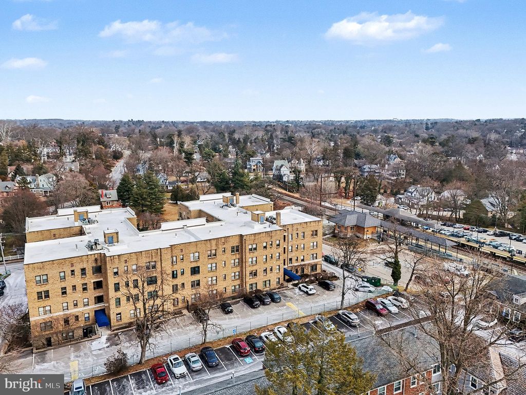 Photo of 900 Valley Road #C-302, ELKINS PARK, PA 19027 (MLS # PAMC2164014)