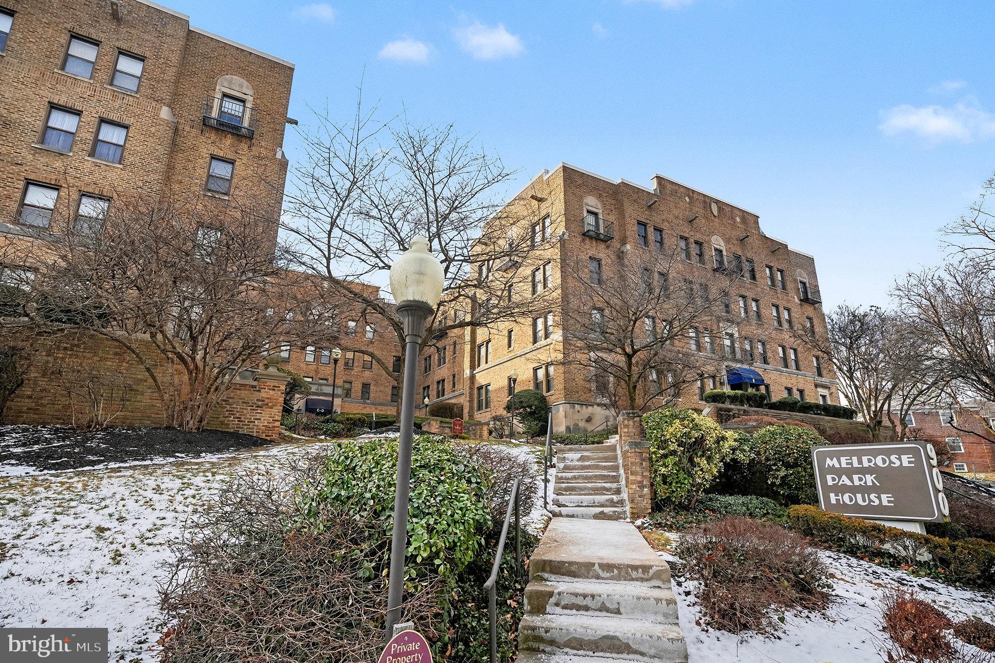 900 VALLEY ROAD C-302