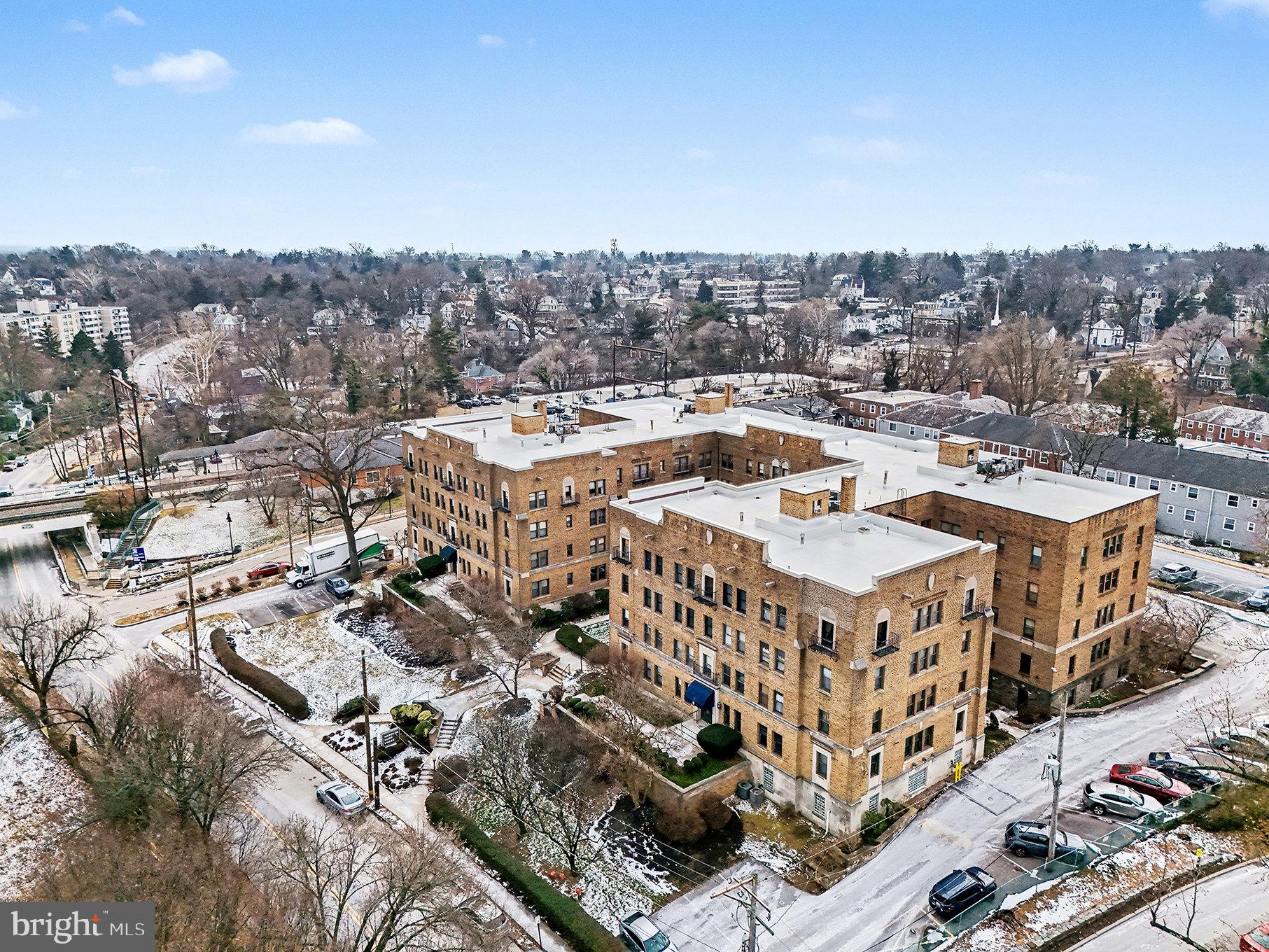 900 VALLEY ROAD C-302