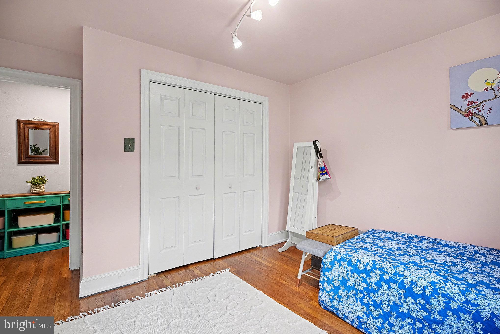 LAKESIDE - Residential