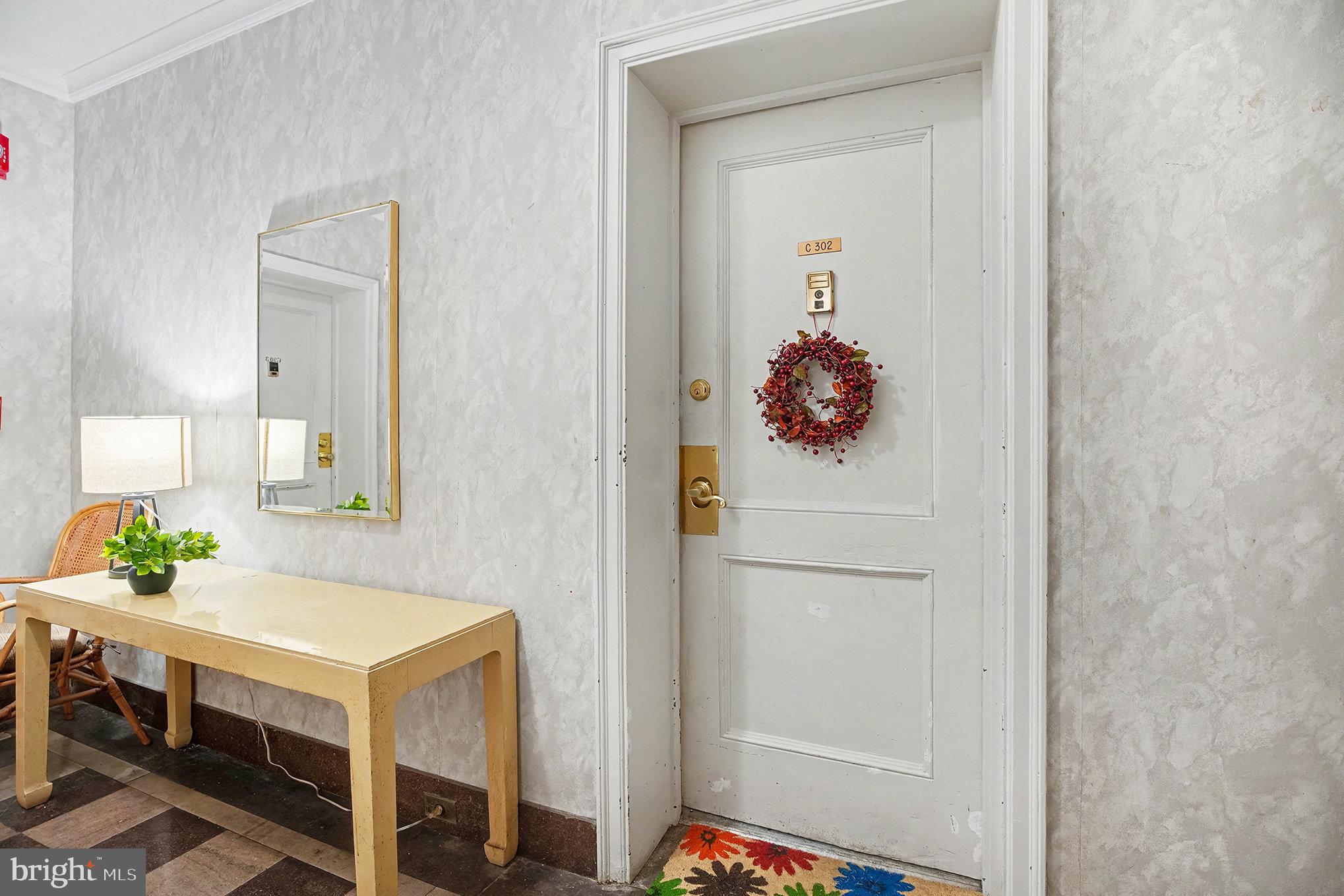 LAKESIDE - Residential