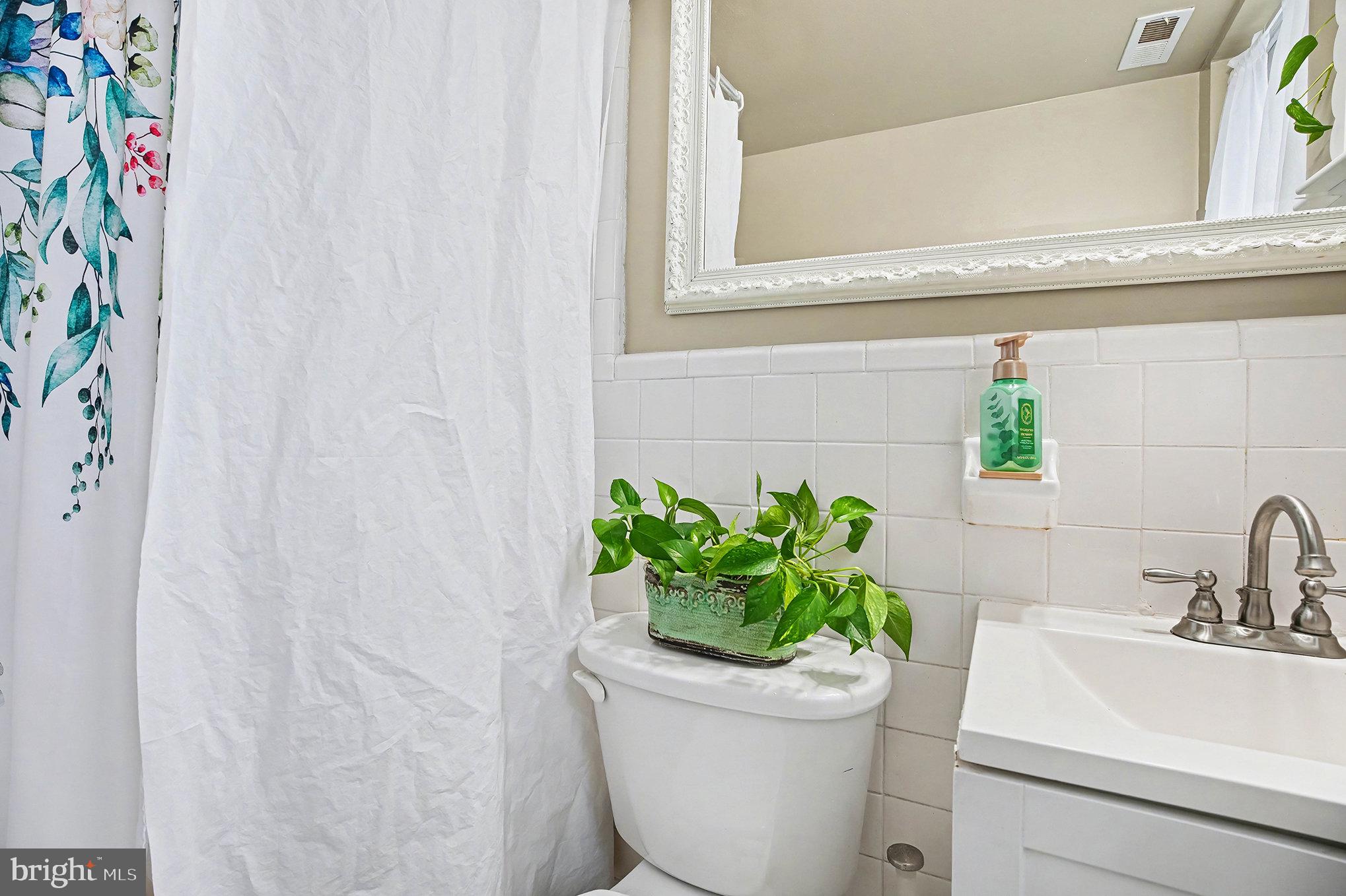 LAKESIDE - Residential