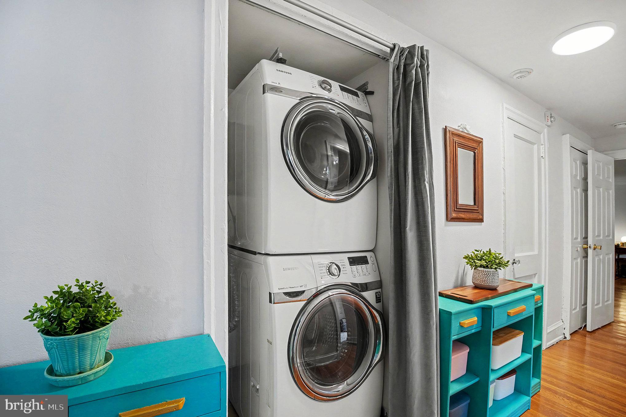 LAKESIDE - Residential