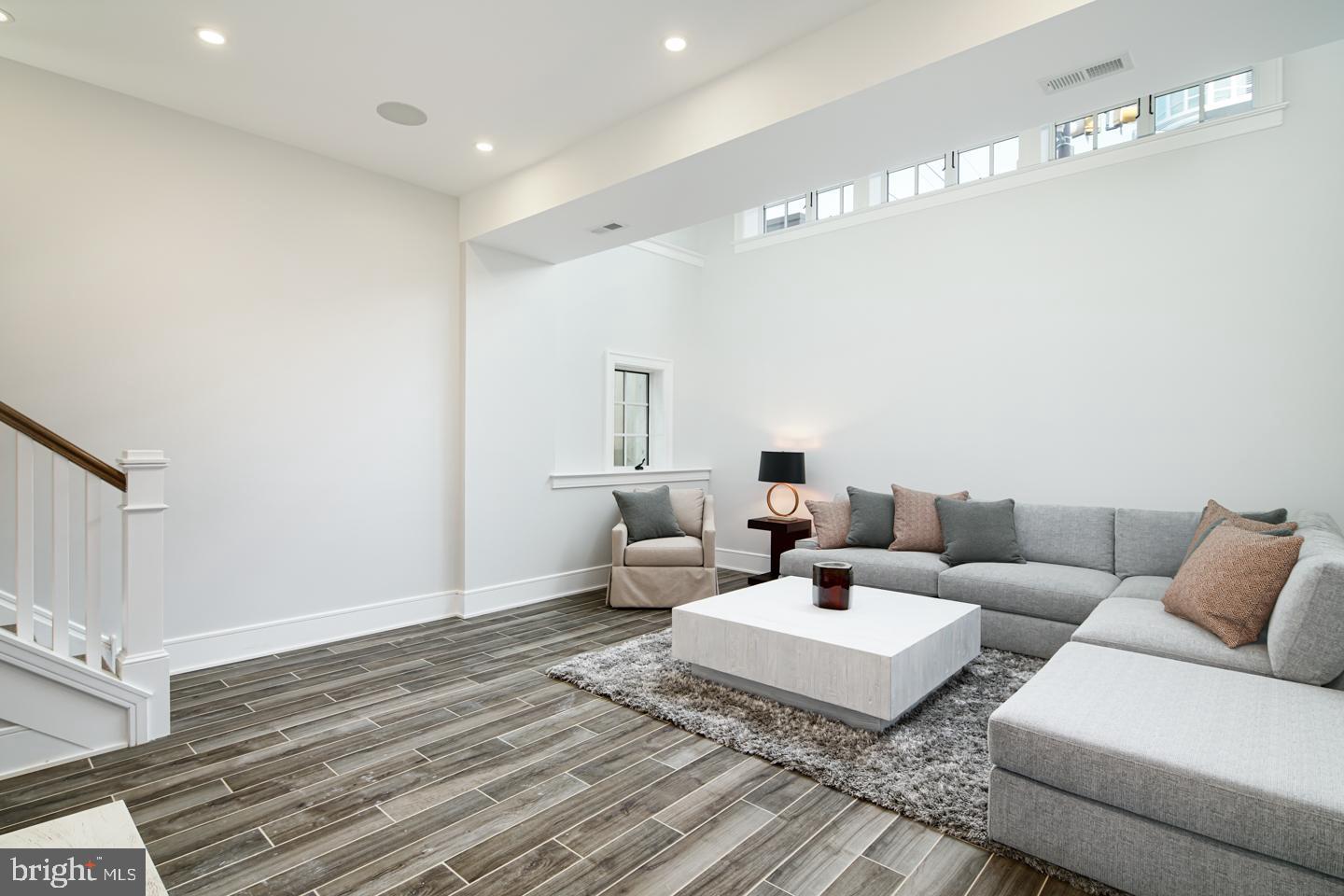 GRADUATE HOSPITAL - Residential