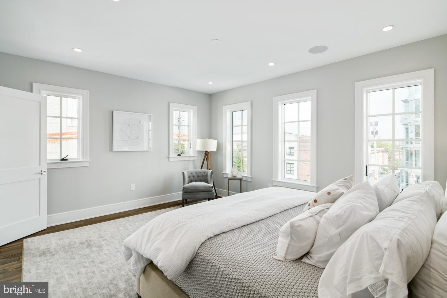 GRADUATE HOSPITAL - Residential