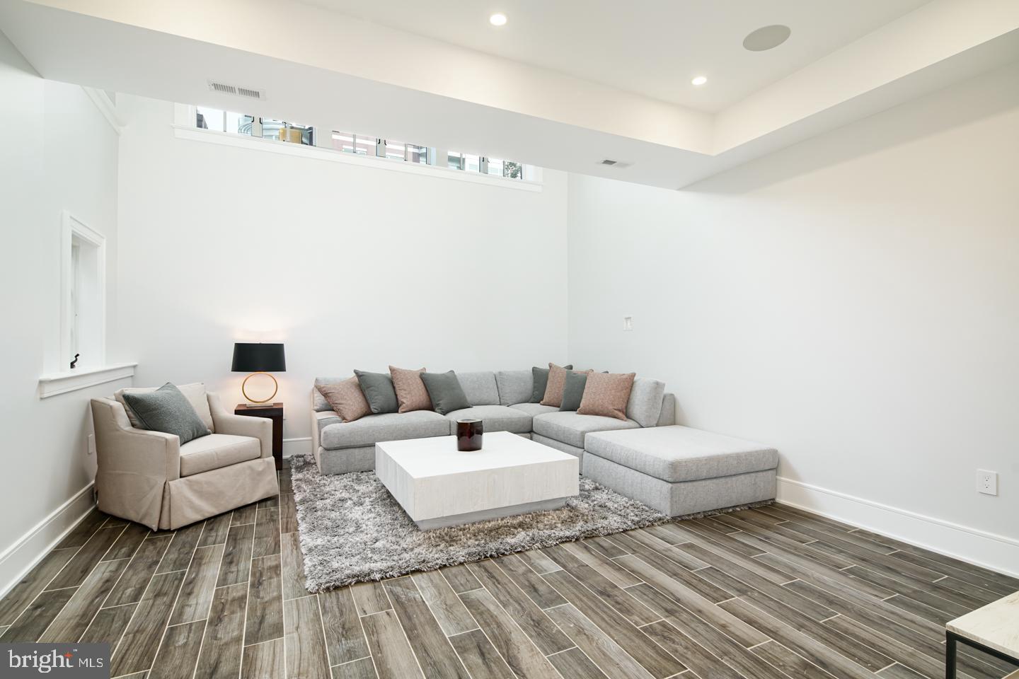 GRADUATE HOSPITAL - Residential