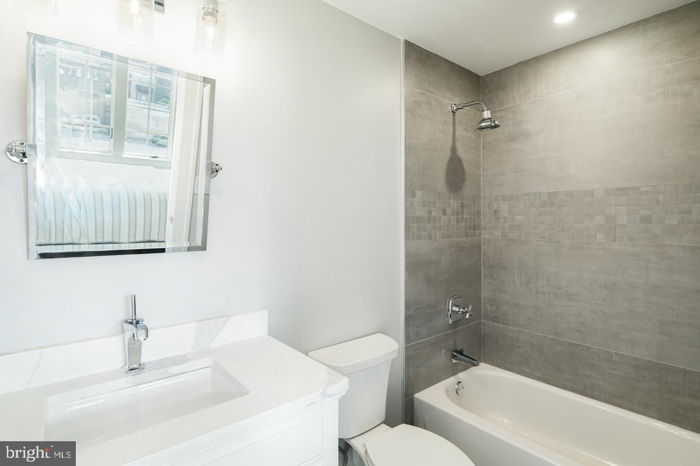 GRADUATE HOSPITAL - Residential