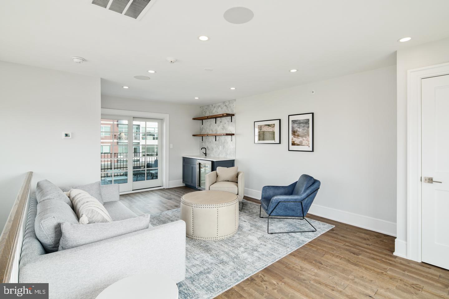 GRADUATE HOSPITAL - Residential