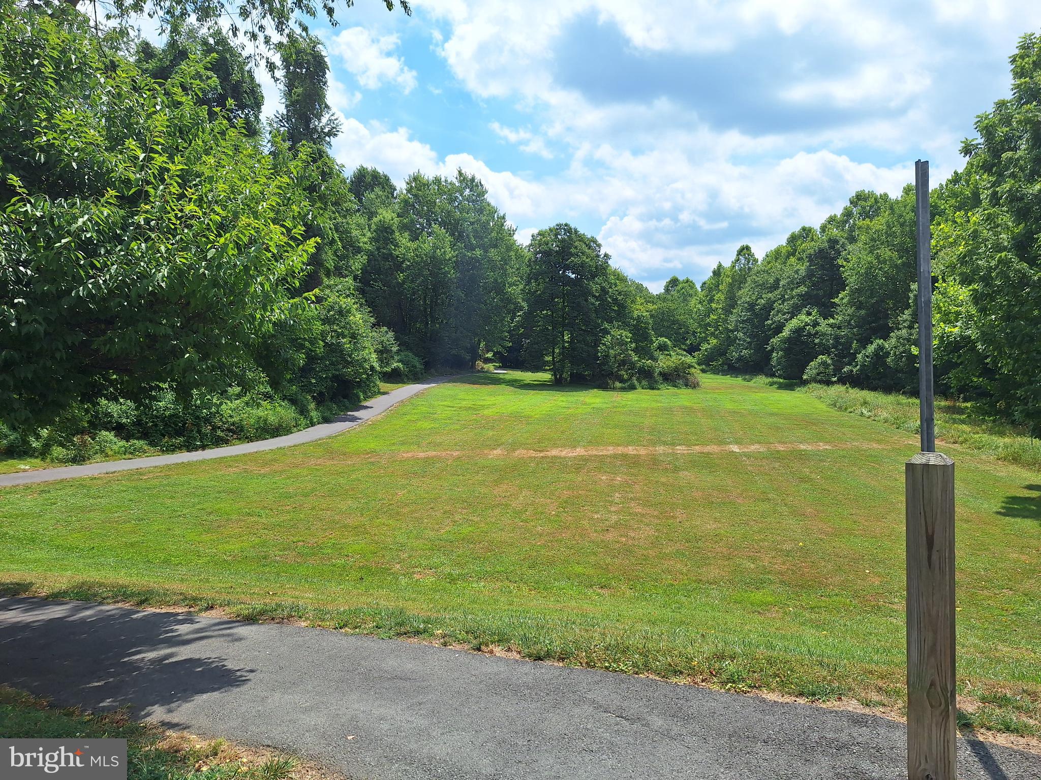 ROCKSHIRE - Residential