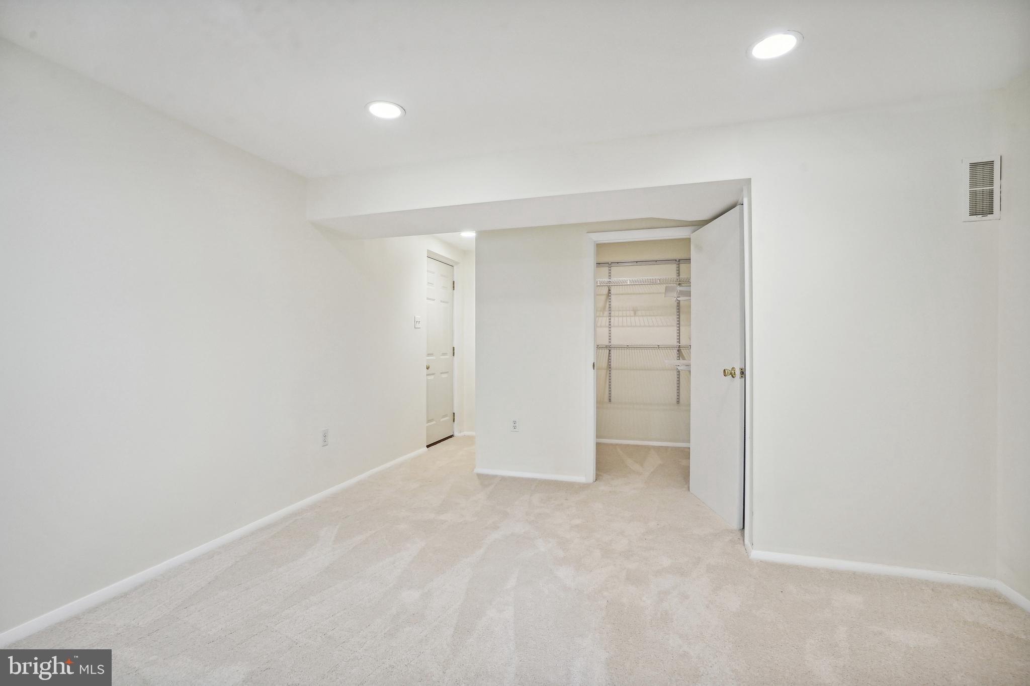 ROCKSHIRE - Residential