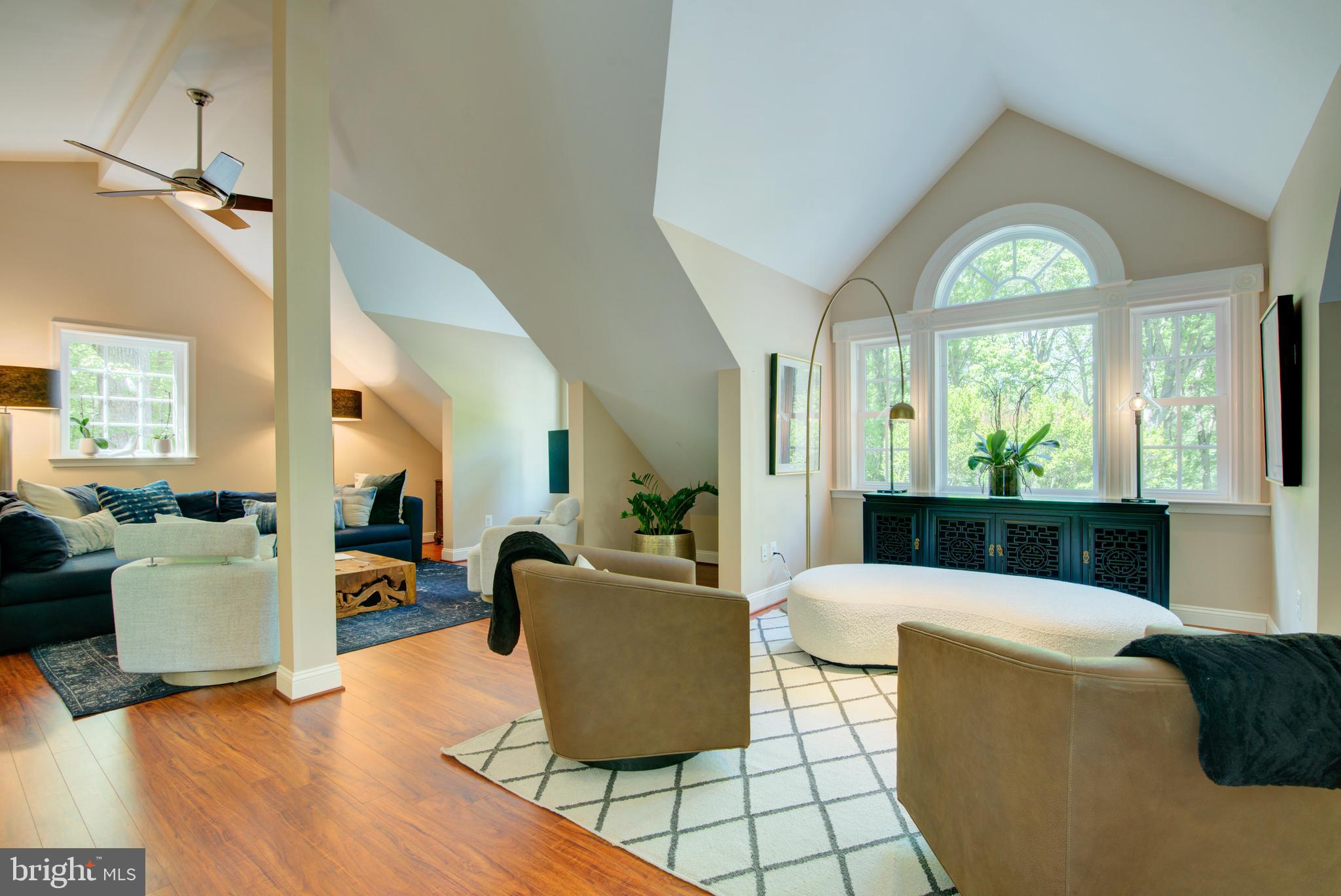 FOX LAKE - Residential