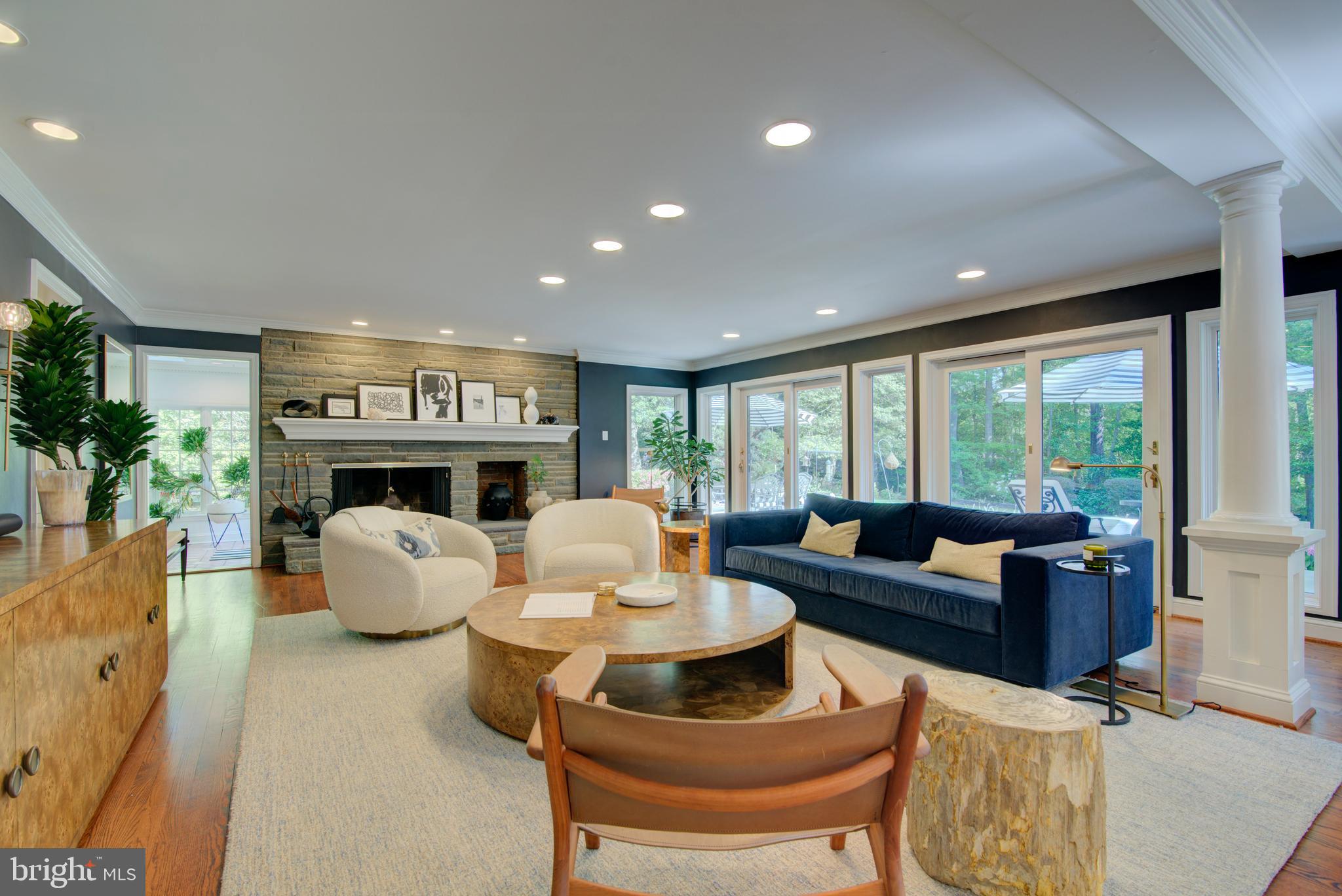 FOX LAKE - Residential