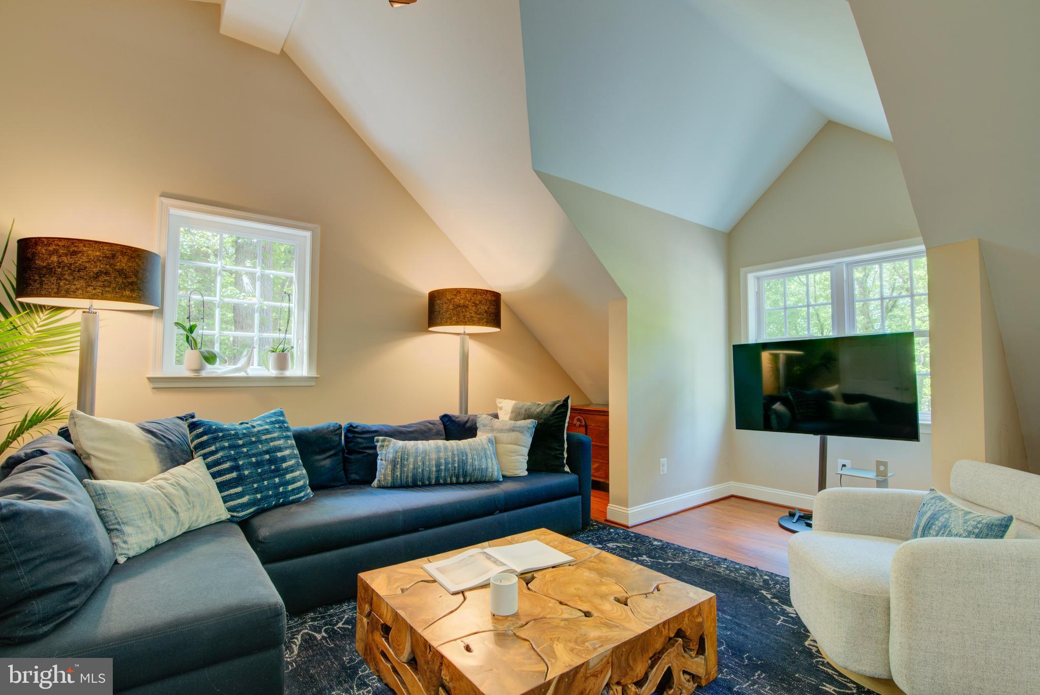 FOX LAKE - Residential
