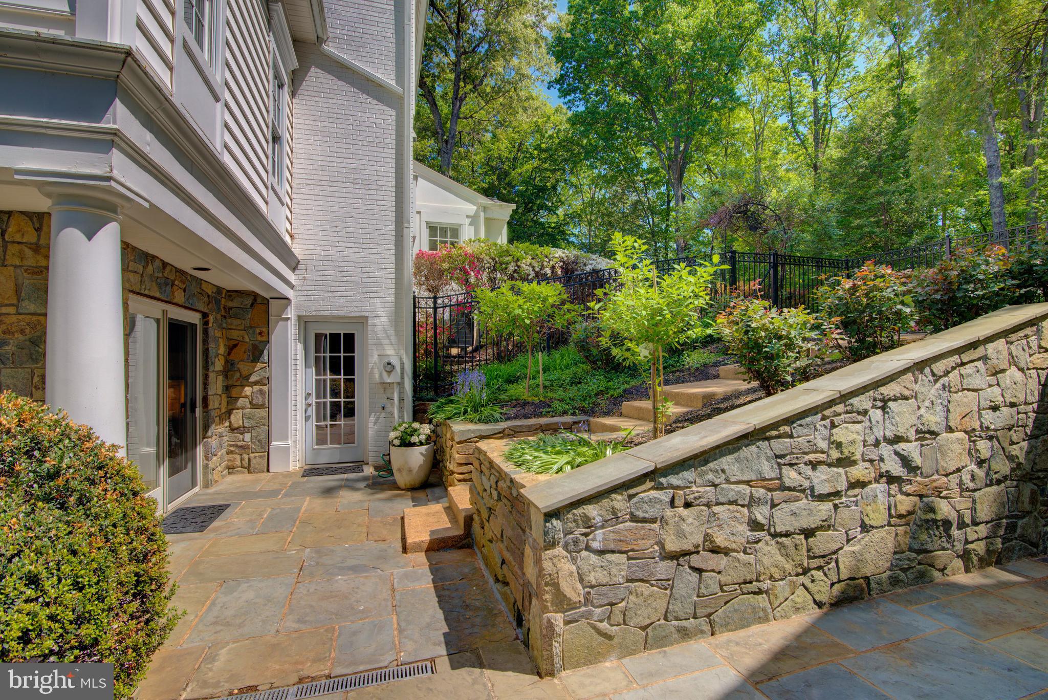 FOX LAKE - Residential