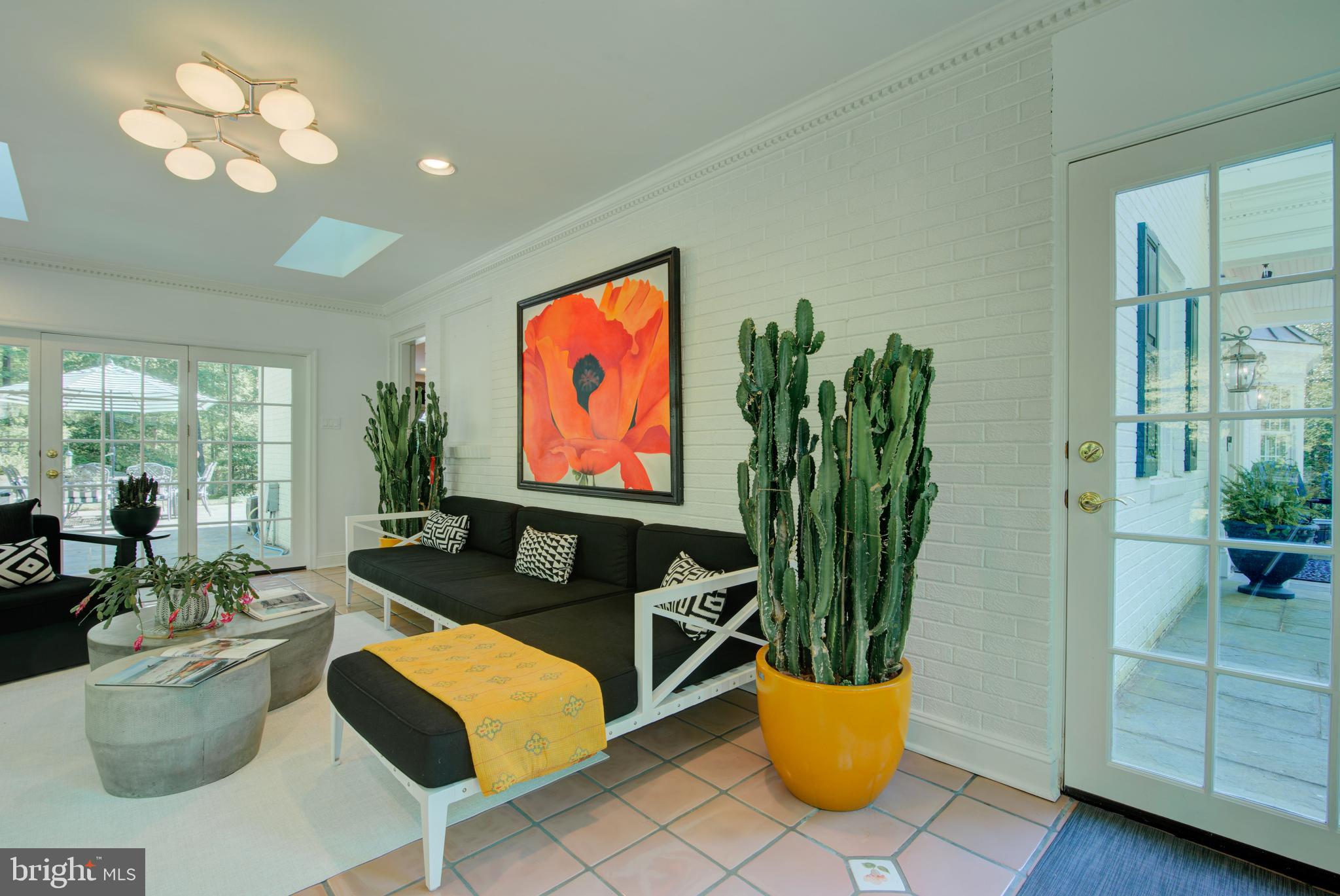 FOX LAKE - Residential