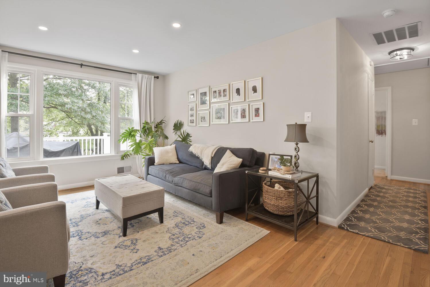 WHITE FLINT PARK - Residential