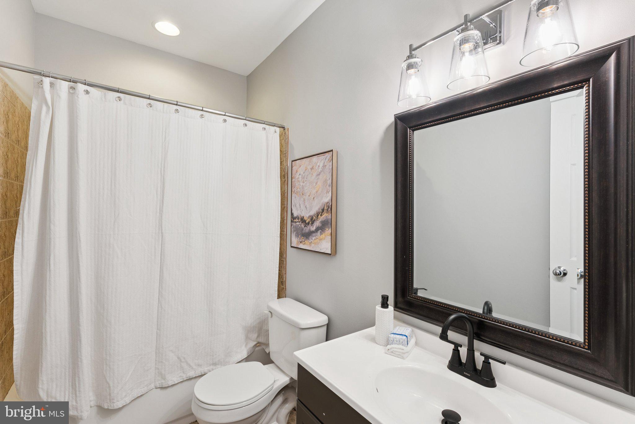 NICOLE MARIE COURT - Residential