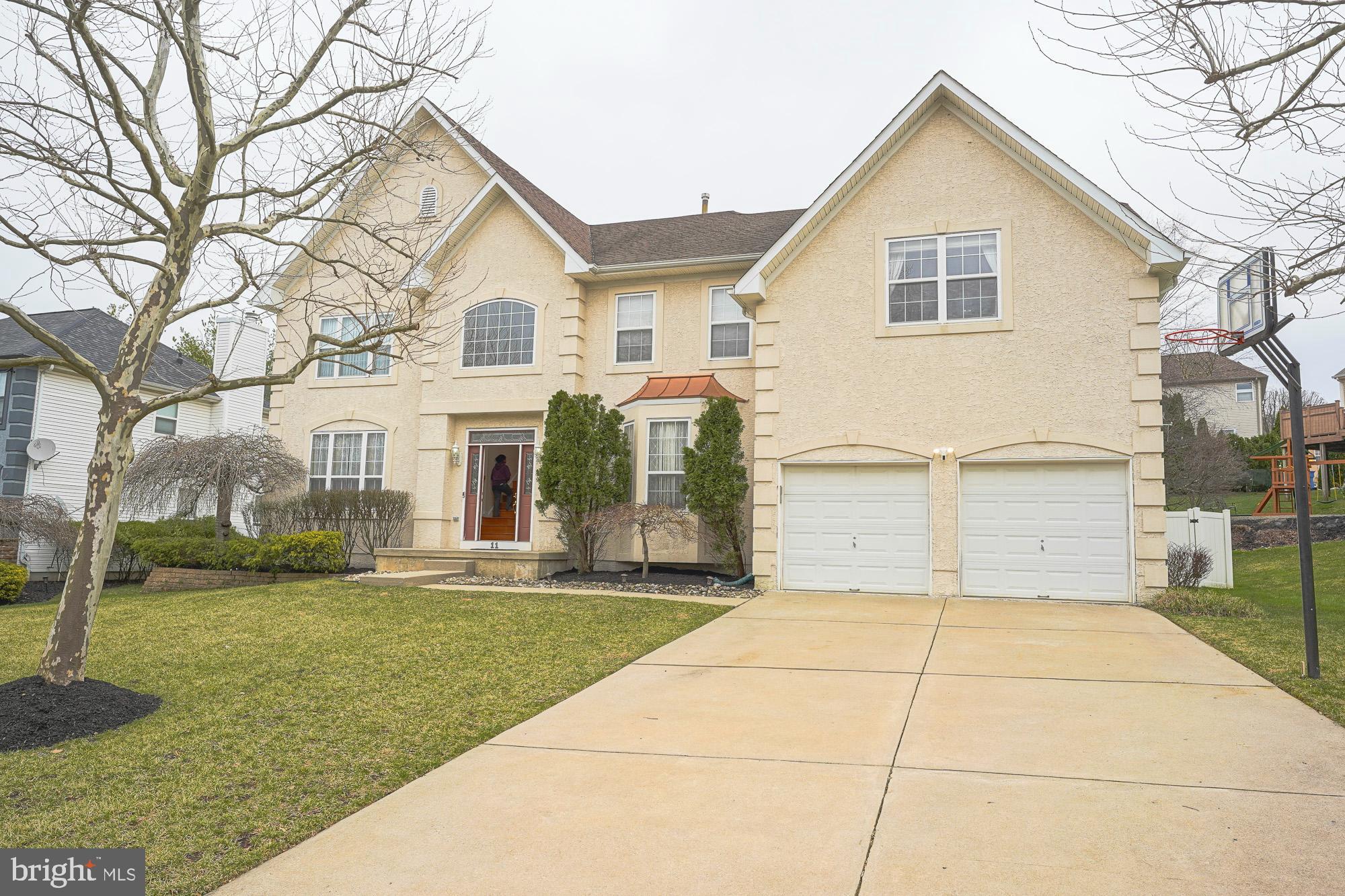 11 EXTON CIRCLE