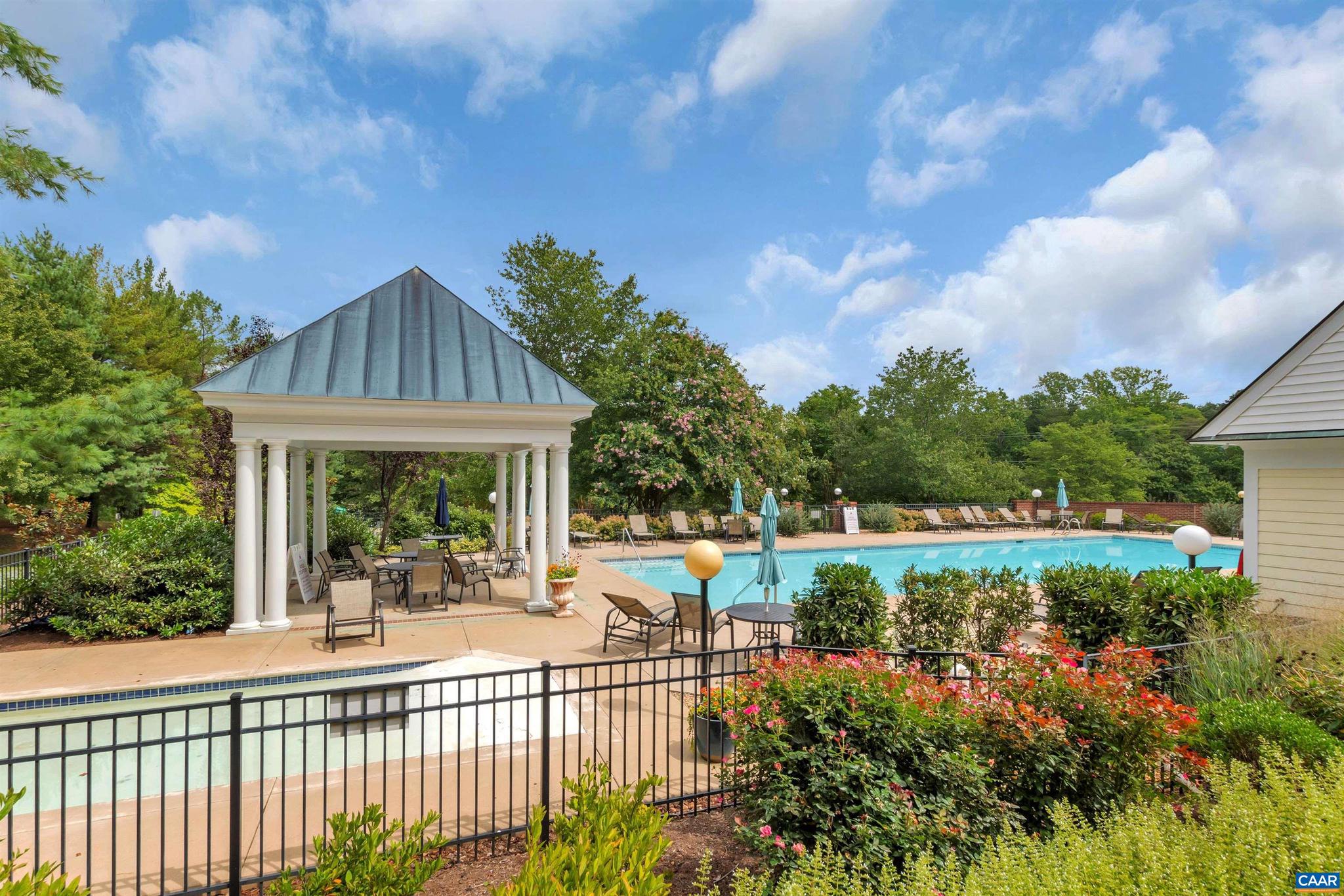 REDFIELDS - Residential