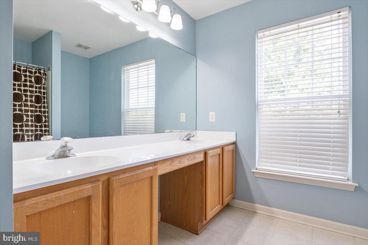 NORTH BROOK - Residential