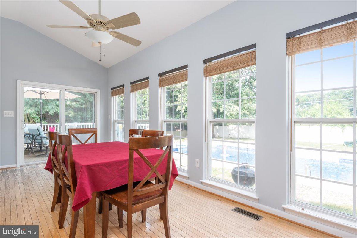 NORTH BROOK - Residential