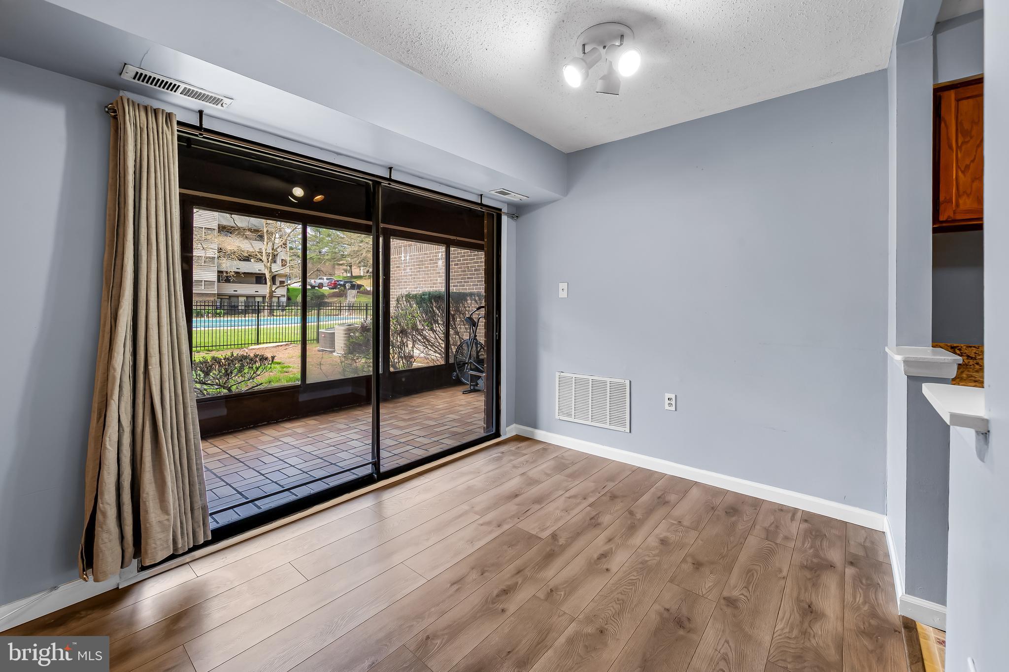 ROCKLAND RUN - Residential