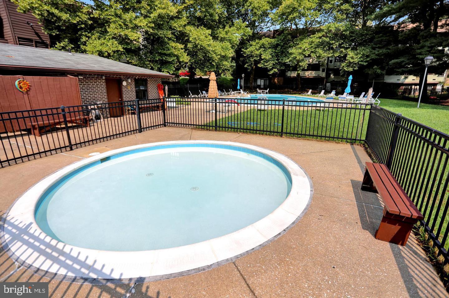 ROCKLAND RUN - Residential