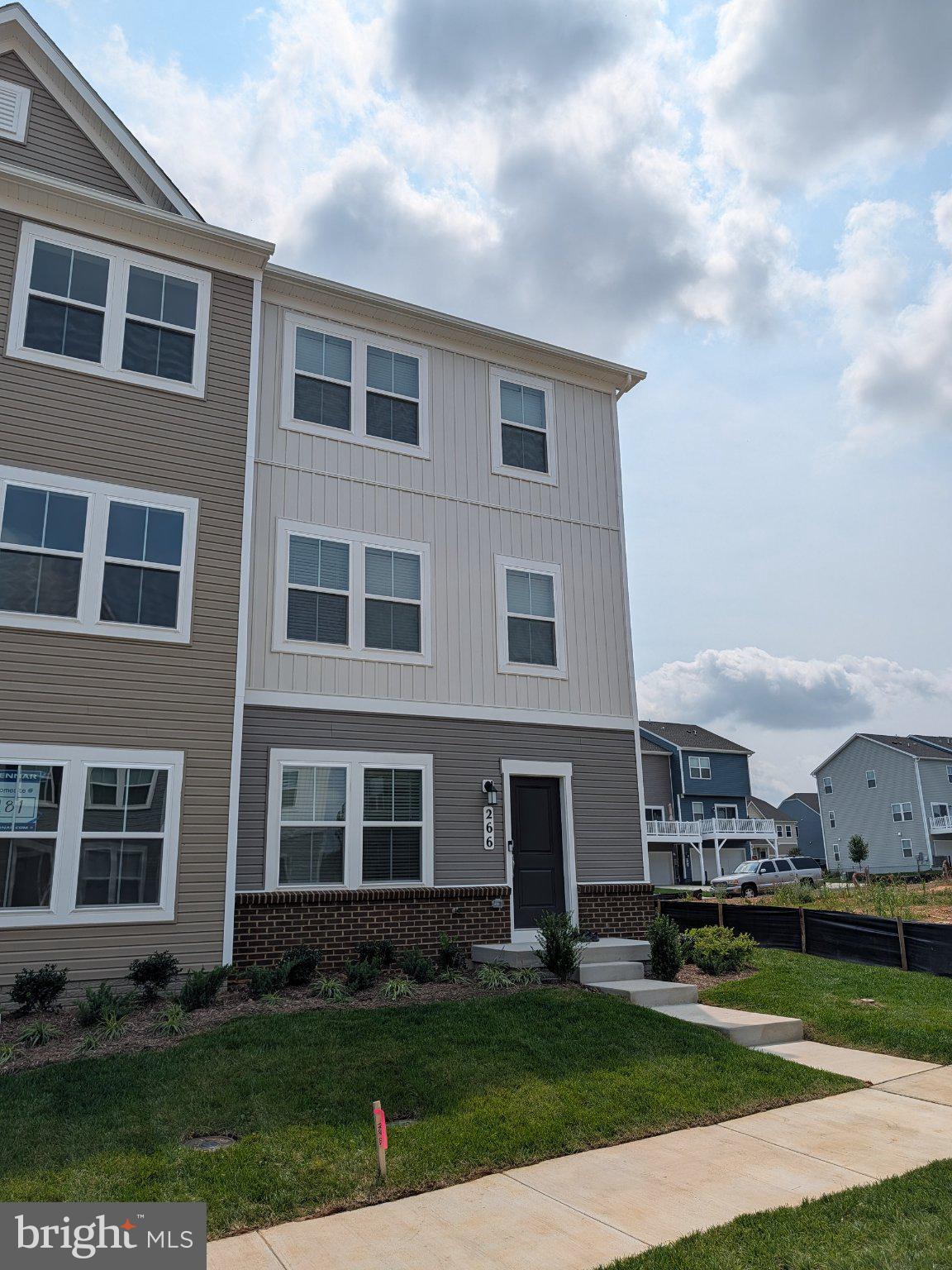 266 SWAN FIELD AVENUE