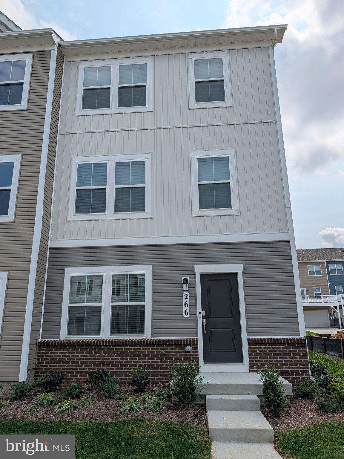 266 SWAN FIELD AVENUE