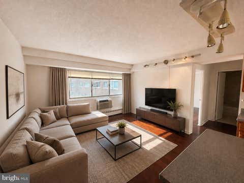 Condo For Rent - 2101 Chestnut Street #1821<br/> PHILADELPHIA, PA 19103