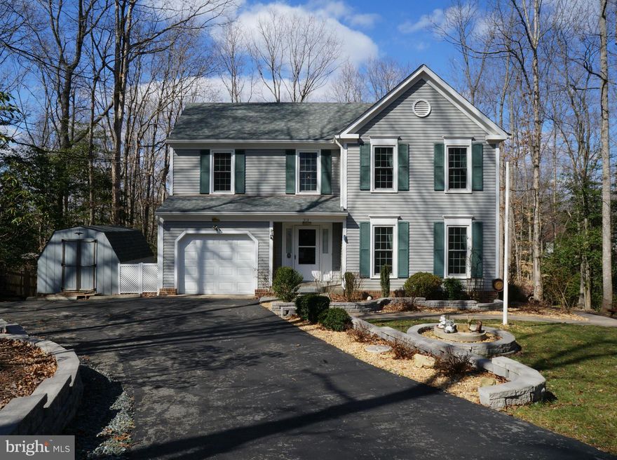 In-Ground Pool w/ Iron Fencing & Decking ('12)! Move-In Ready Home has Updated Roof w/Arch Shingles ('15), HeatPump w/10KW HtrPak & UV Light ('14), 200AMP Elec Panel ('12), Simonton Vinyl-Dbl Pane-Platinum Windows('05), Gutter Helmet ('11) & Braz Tigerwood & Acacia Hardwoods. All Warranties Transfer! Skylights, Vaulted Ceiling, 2-Story Foyer & Overlook & 0.9 AC Lot on Culdesac w/Parking Pad!