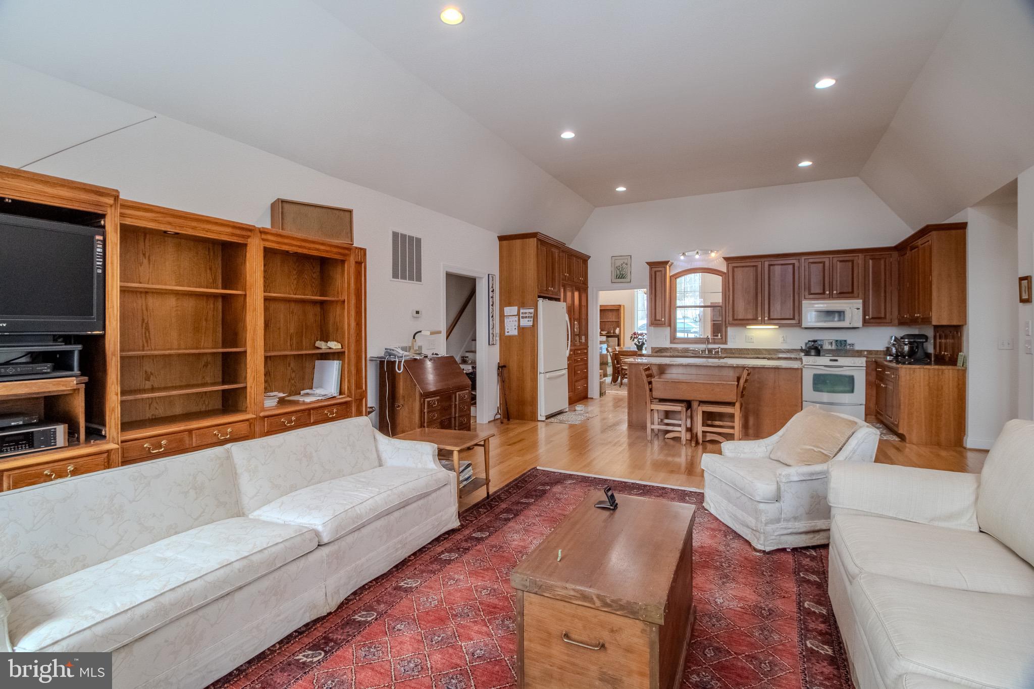 WHITINGS NECK FARM ESTATES - Residential