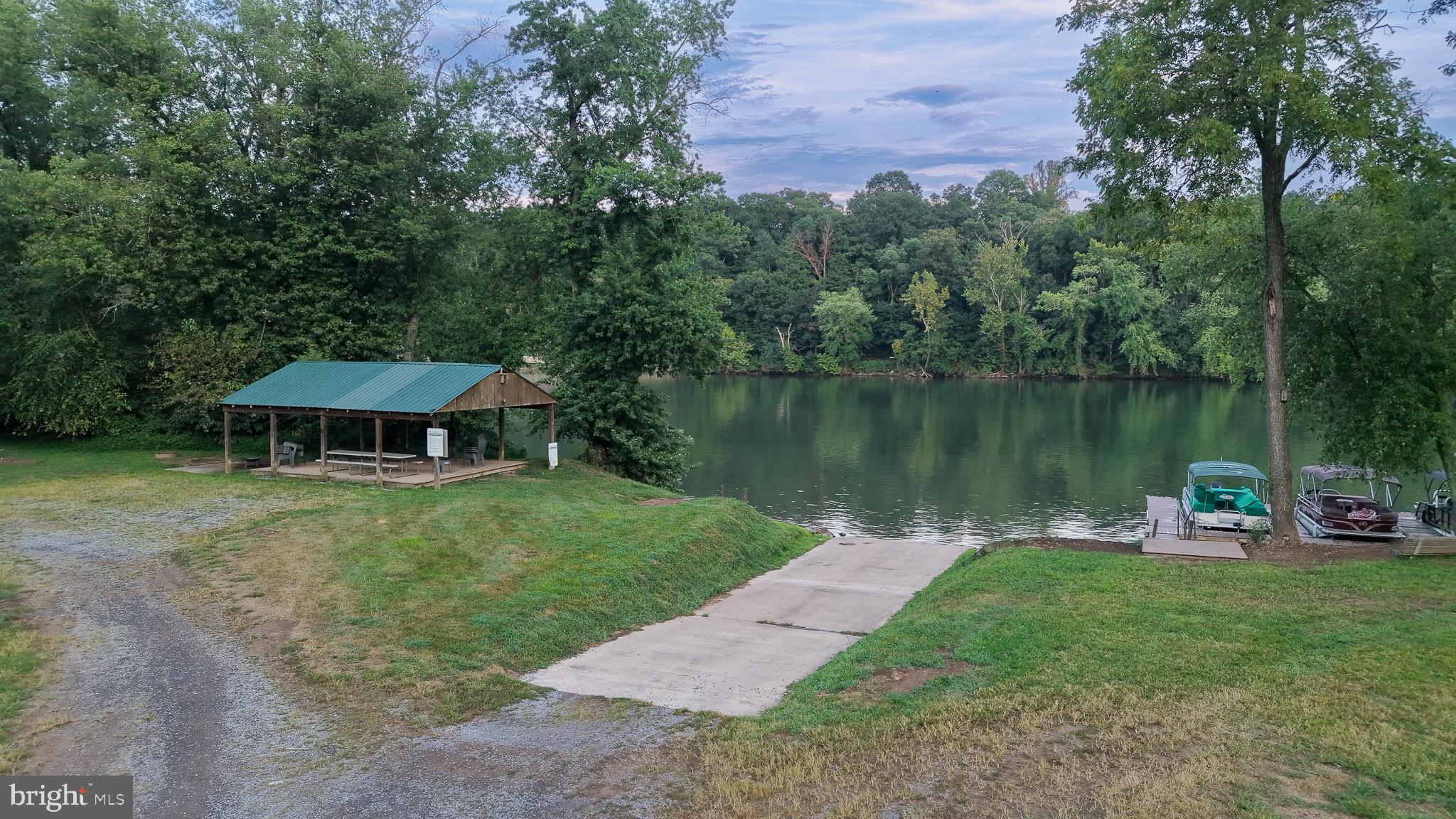 WHITINGS NECK FARM ESTATES - Residential