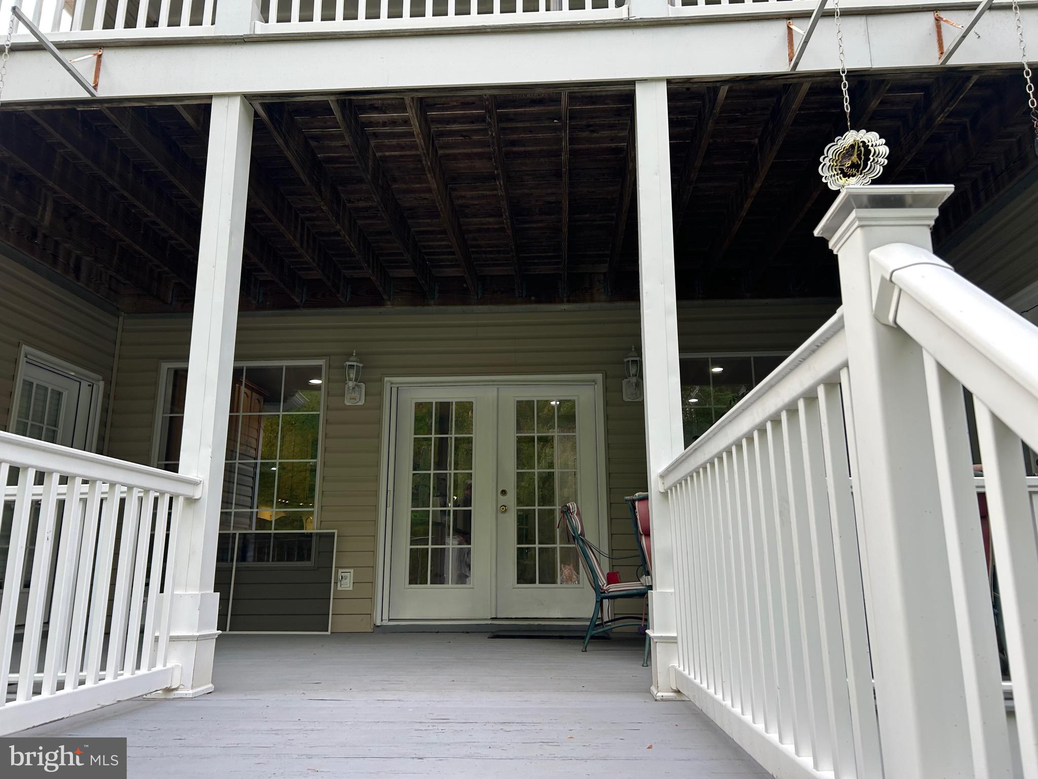 WESTBURY - Residential