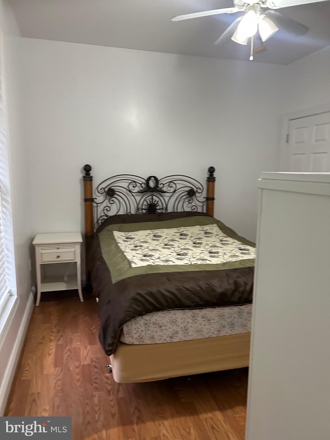 WESTBURY - Residential
