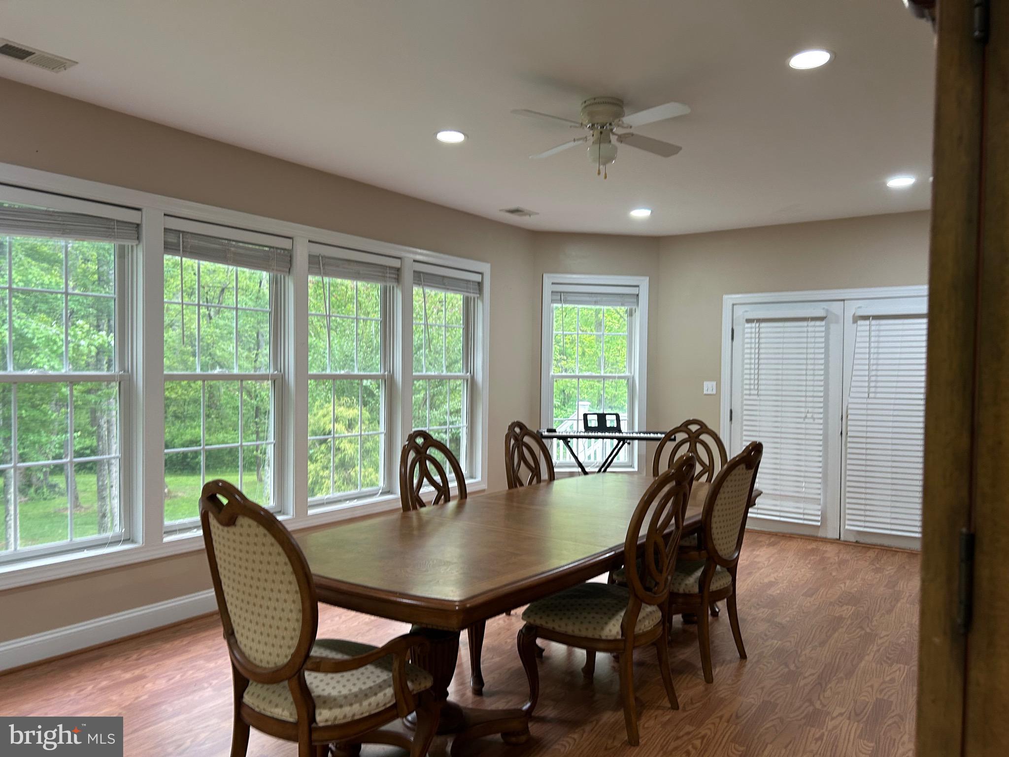 WESTBURY - Residential