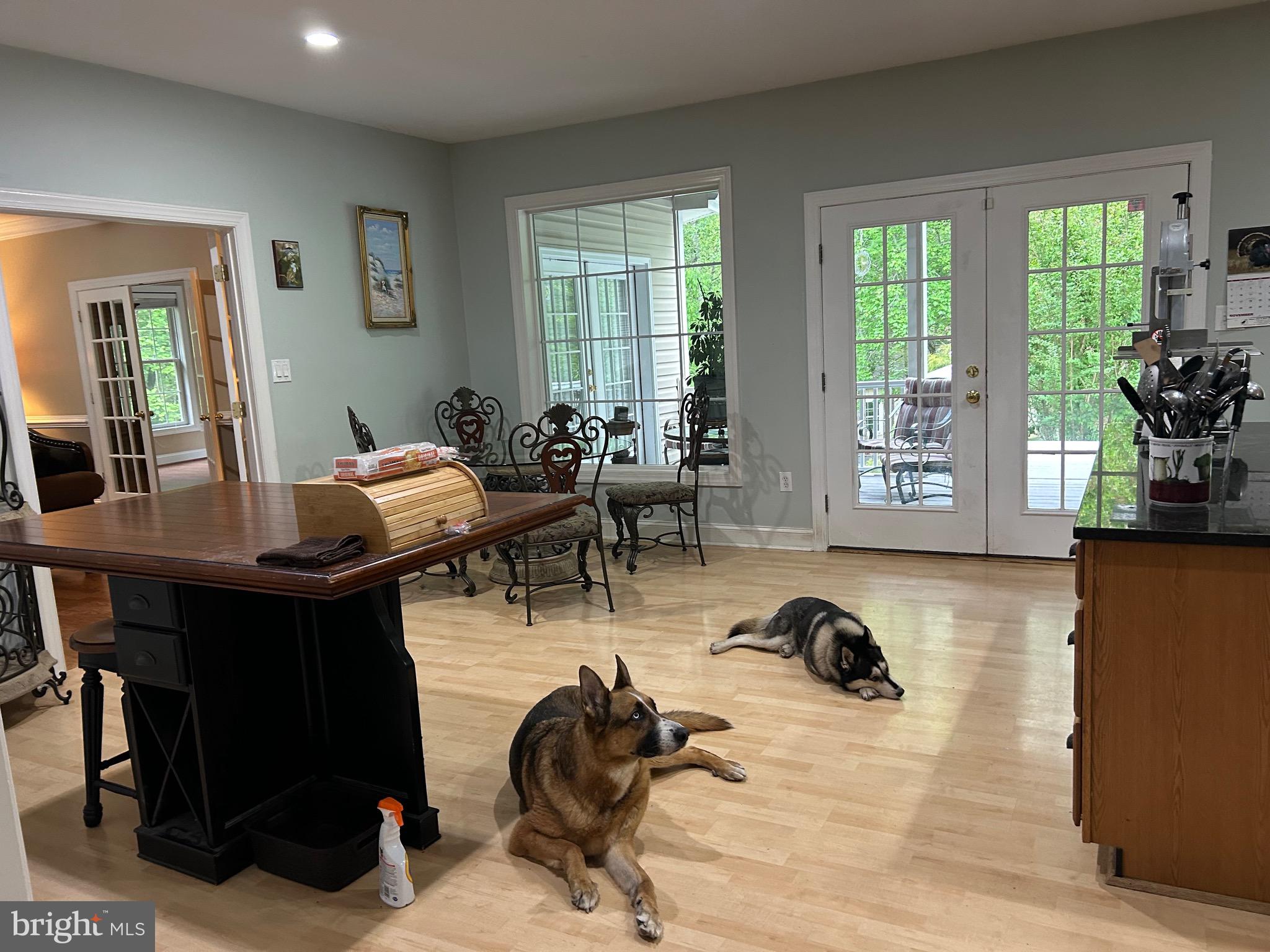 WESTBURY - Residential