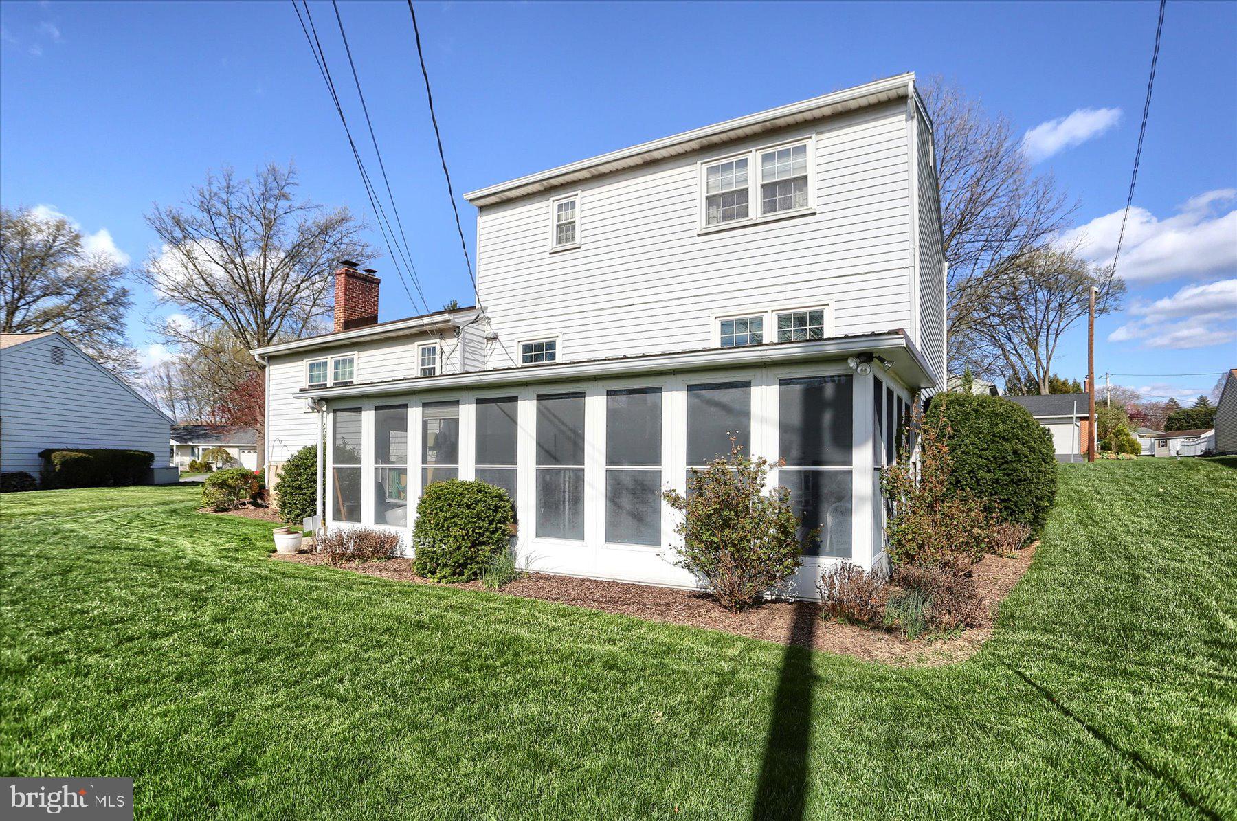 COUNTRY CLUB PARK - Residential