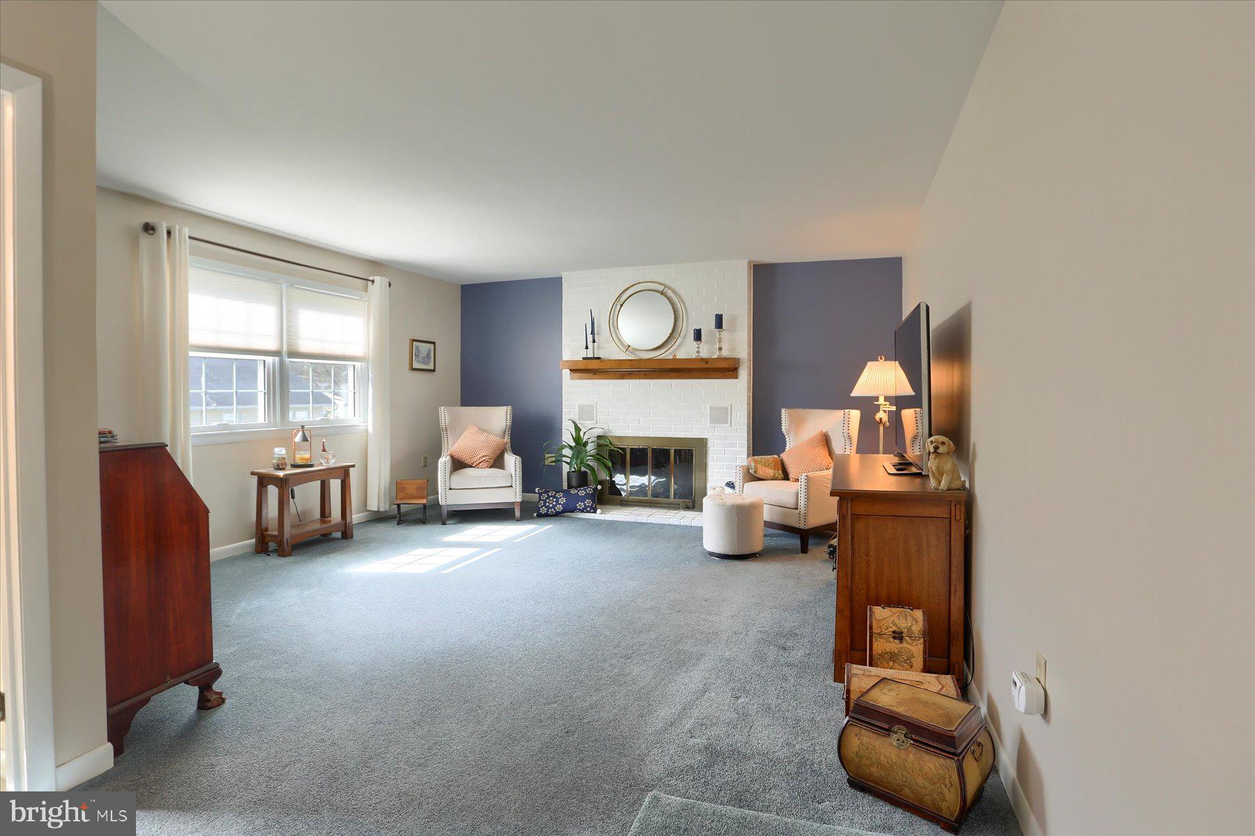 COUNTRY CLUB PARK - Residential