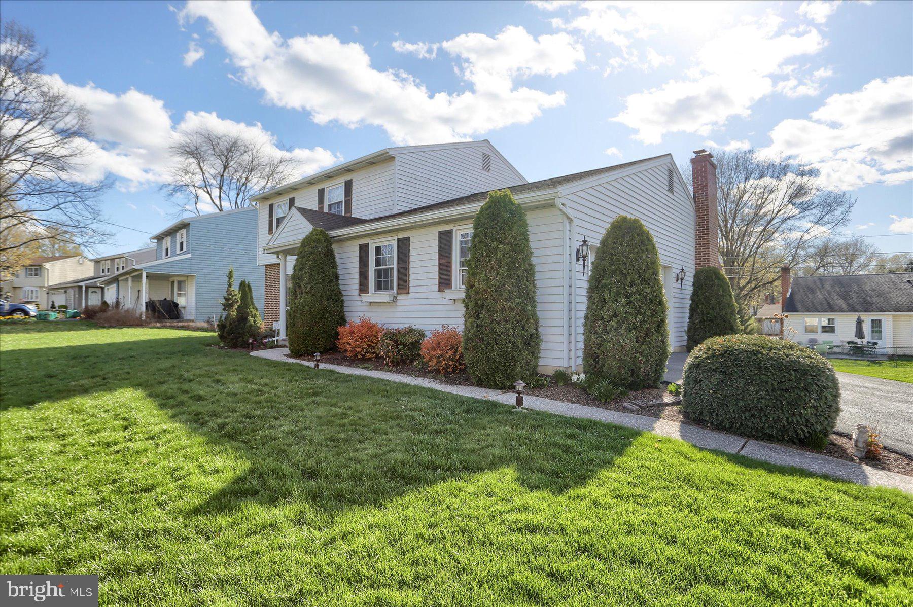 COUNTRY CLUB PARK - Residential