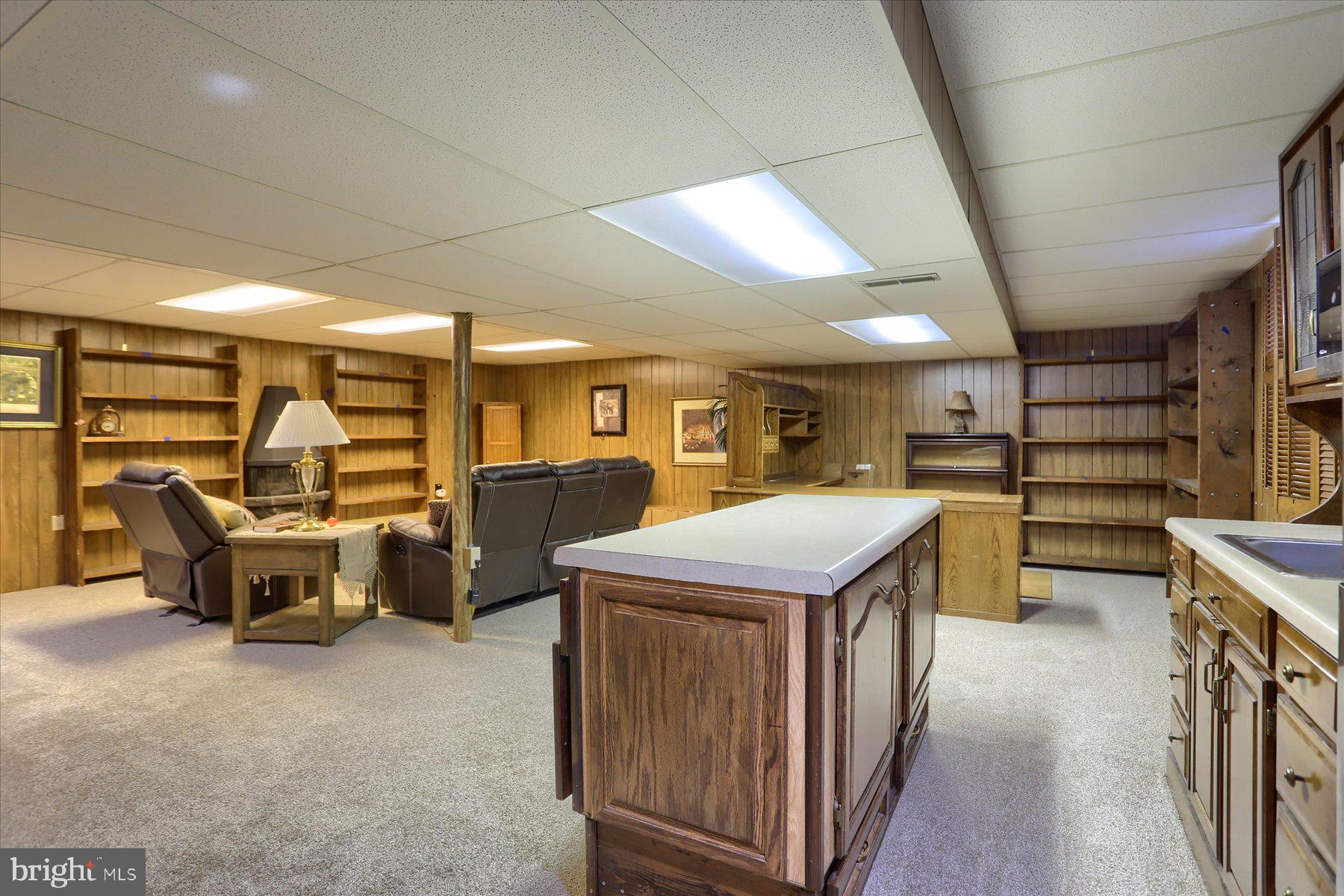 COUNTRY CLUB PARK - Residential