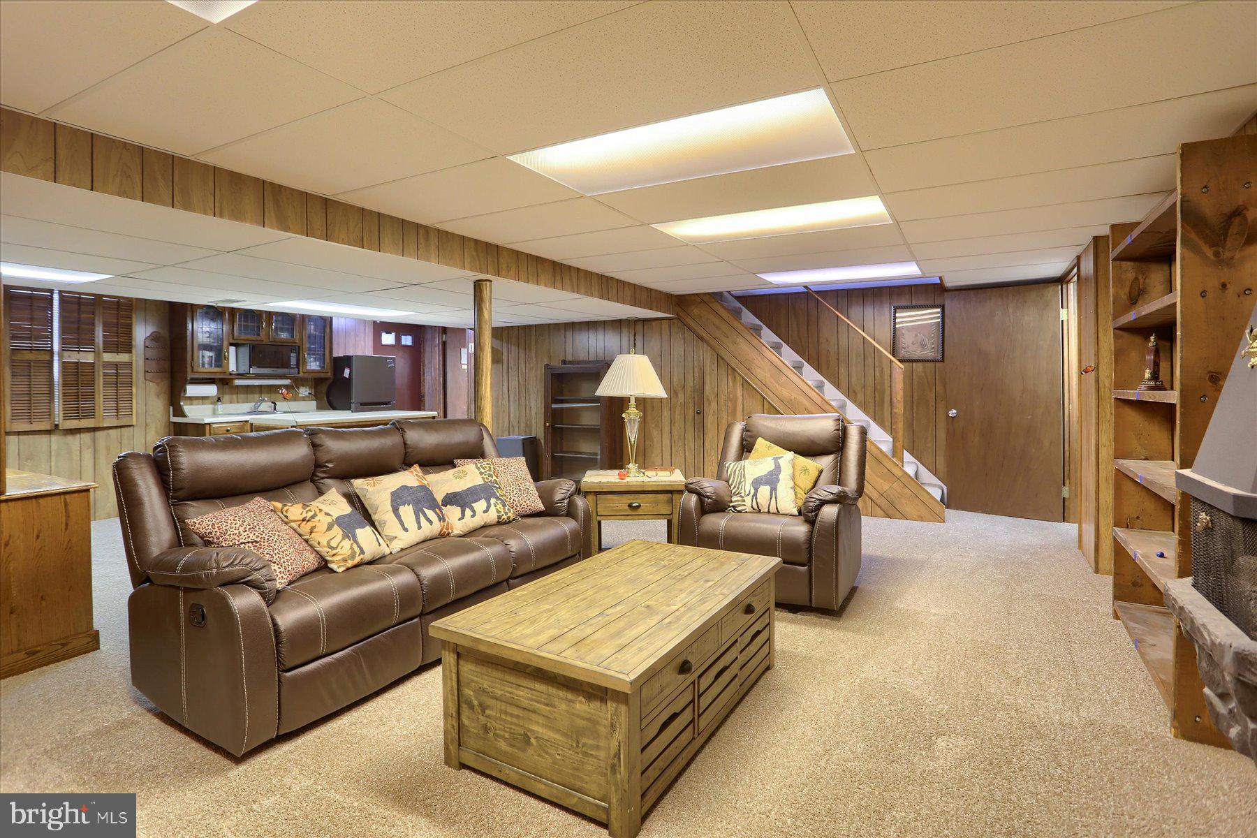 COUNTRY CLUB PARK - Residential