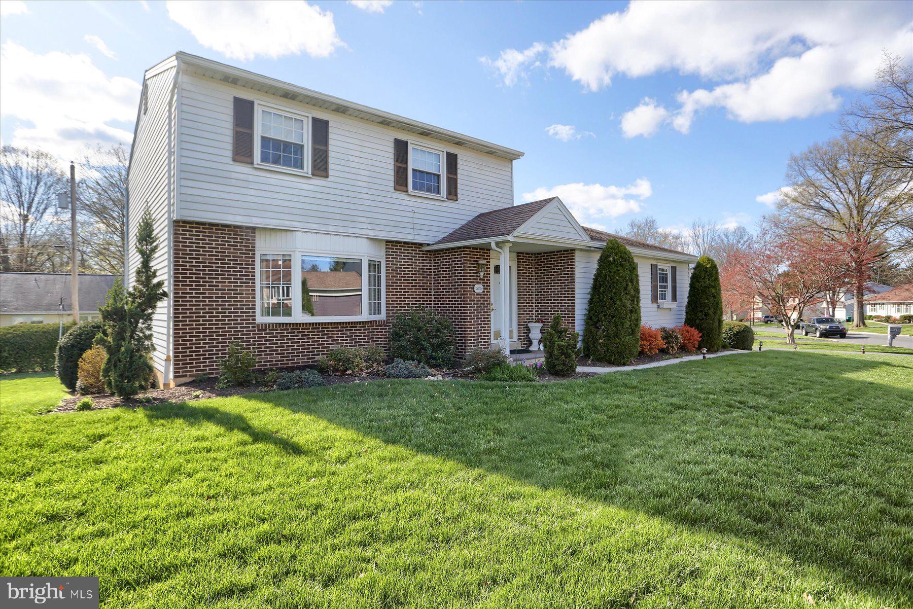 COUNTRY CLUB PARK - Residential
