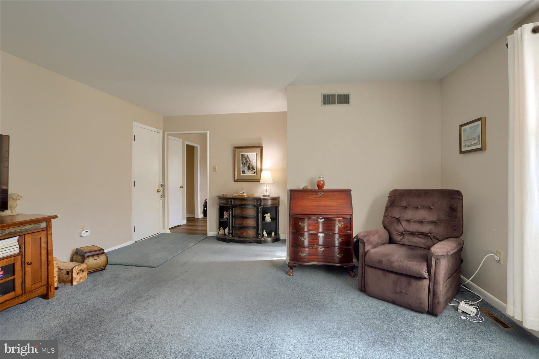 COUNTRY CLUB PARK - Residential