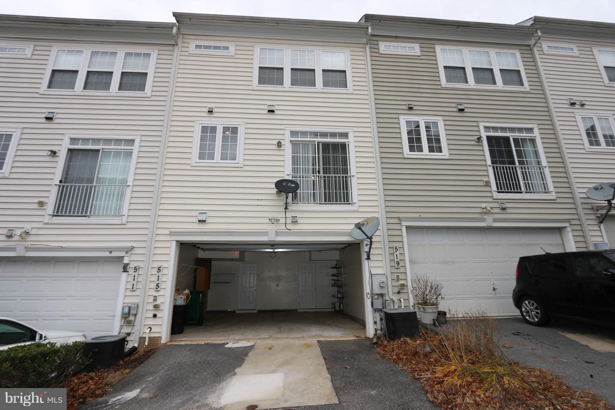 HIDDEN CREEK - Residential Lease