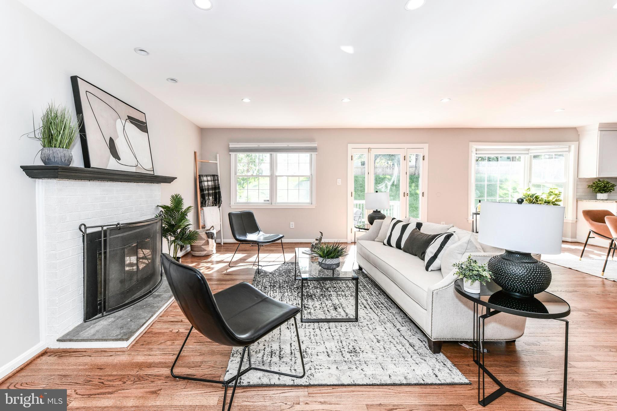 ASHBURN FARM - Residential Lease